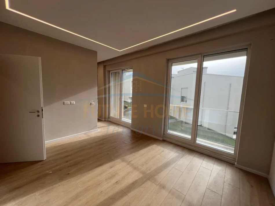 Shqiperi, shes Vile 3 Katshe Kati 0, 197 m² 390.000 € (Sanatarium)