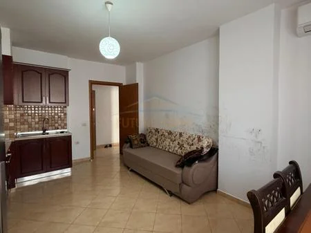 Tirane, shitet apartament 2+1+Ballkon Kati 5, 92 m² 125.000 € 