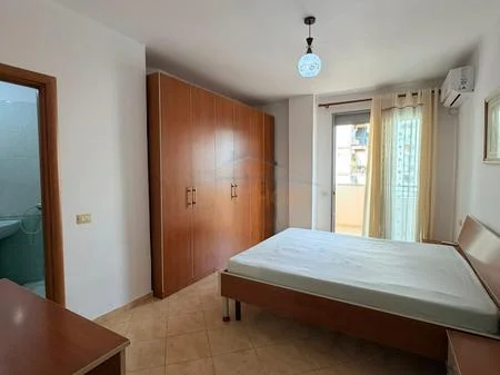 Tirane, shitet apartament 2+1+Ballkon Kati 5, 92 m² 125.000 € 