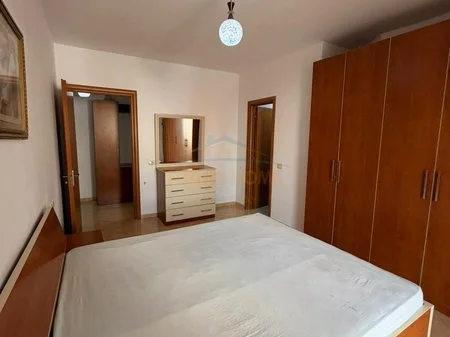 Tirane, shitet apartament 2+1+Ballkon Kati 5, 92 m² 125.000 € 