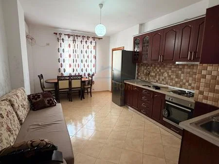 Tirane, shitet apartament 2+1+Ballkon Kati 5, 92 m² 125.000 € 