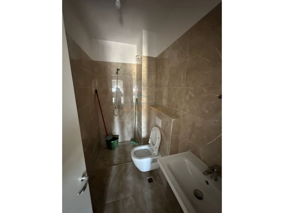 Shqiperi, jap me qera apartament 2+1+Ballkon Kati 2, 99 m² 615 € (DON BOSKO)