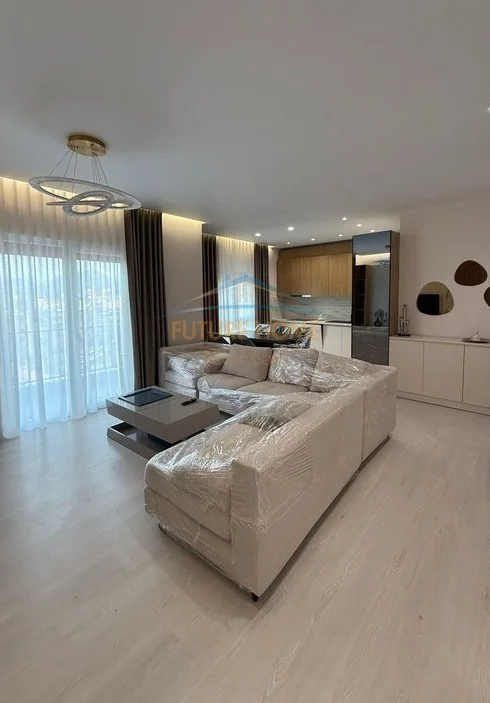 Tirane, jepet me qera apartament 1+1+Ballkon Kati 6, 75 m² 850 € (Rruga Odhise Paskali)