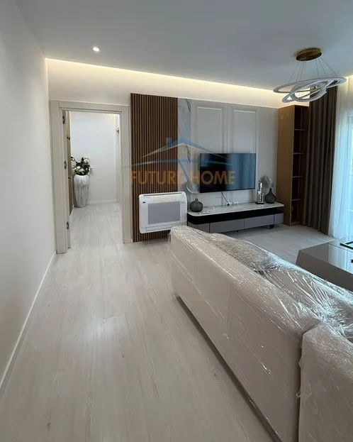 Tirane, jepet me qera apartament 1+1+Ballkon Kati 6, 75 m² 850 € (Rruga Odhise Paskali)