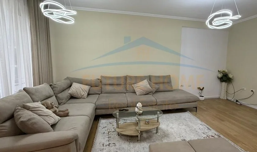 Shitet, Apartament 2+1+2 , Unaza e Re