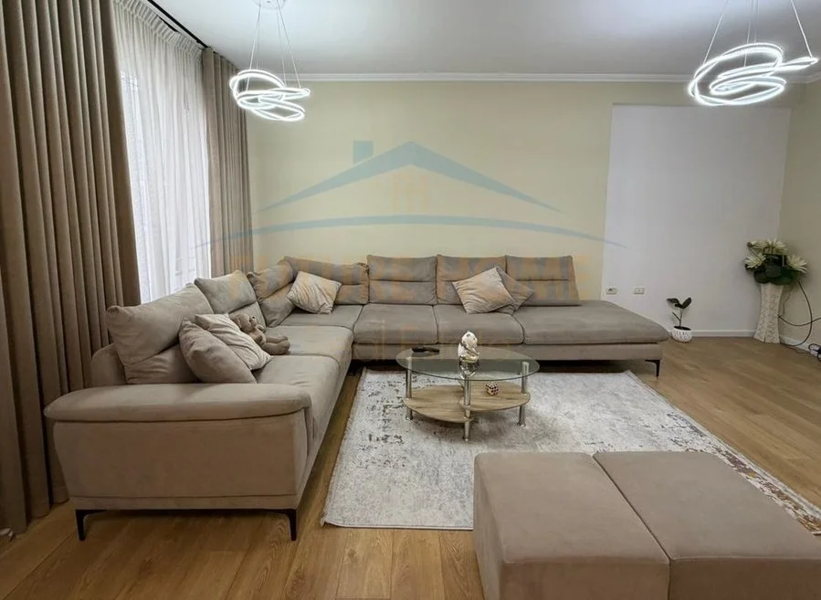 Shitet, Apartament 2+1+2 , Unaza e Re