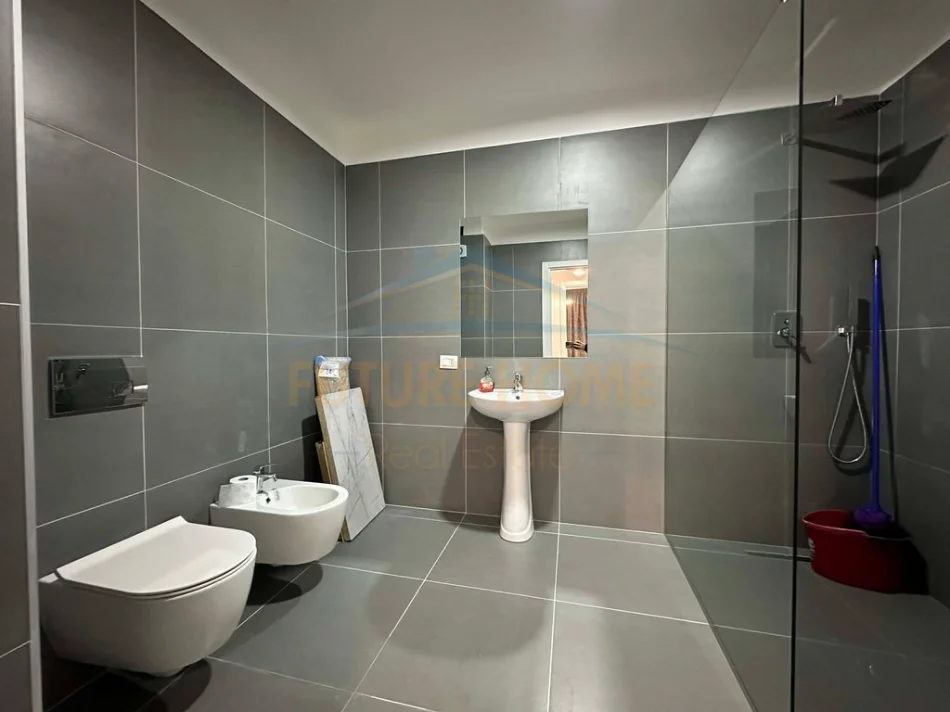 Tirane, jepet me qera apartament 2+1 Kati 2, 115 m² 600 € (Astir)