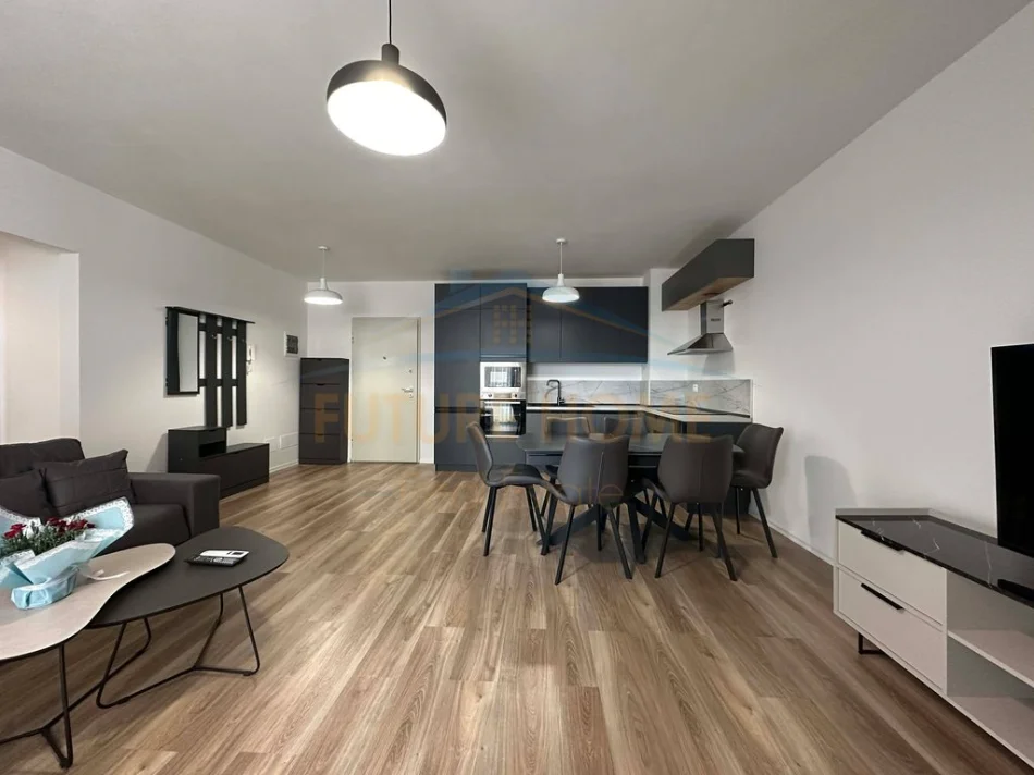 Tirane, jepet me qera apartament 2+1 Kati 2, 115 m² 600 € (Astir)