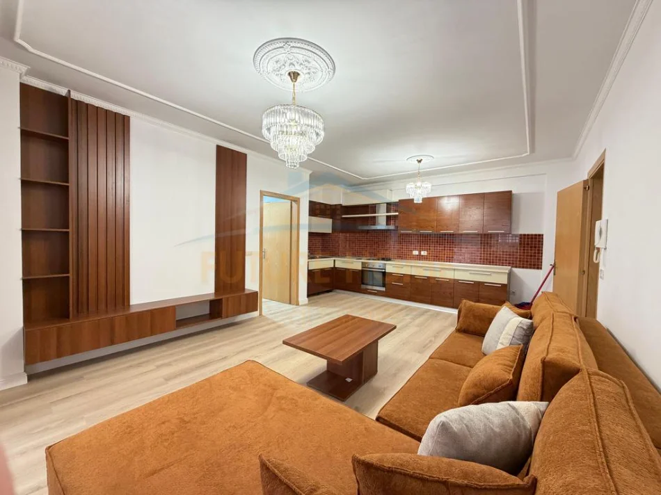 Tirane, shitet apartament 2+1 , 100 m² 163.000 € (Grand Gallery)