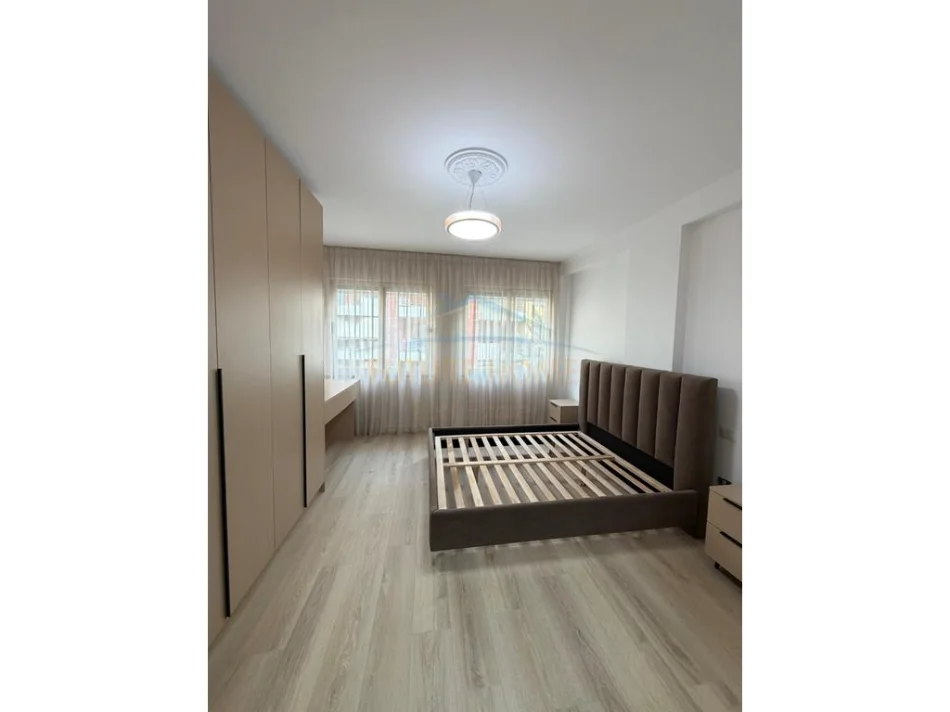 Tirane, shitet apartament 2+1 , 100 m² 163.000 € (Grand Gallery)