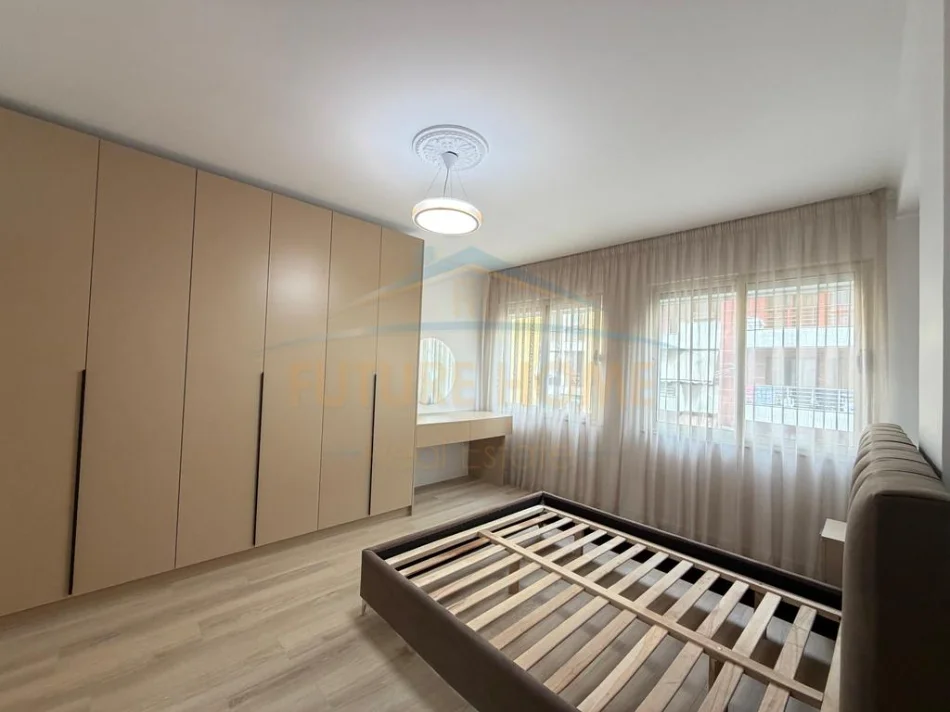 Tirane, shitet apartament 2+1 , 100 m² 163.000 € (Grand Gallery)