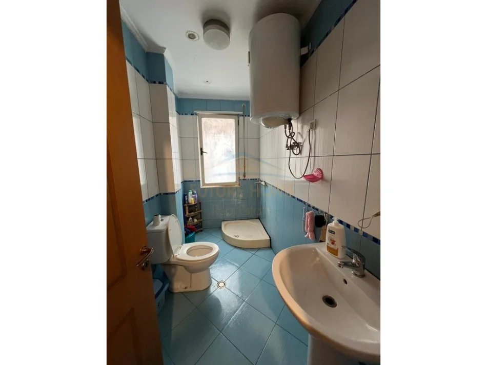 Tirane, shitet apartament 2+1+Ballkon Kati 1, 100 m² 165.000 € (Astir)