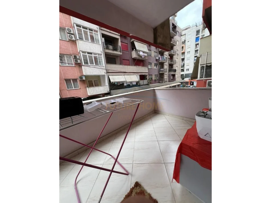 Tirane, shitet apartament 2+1+Ballkon Kati 1, 100 m² 165.000 € (Astir)