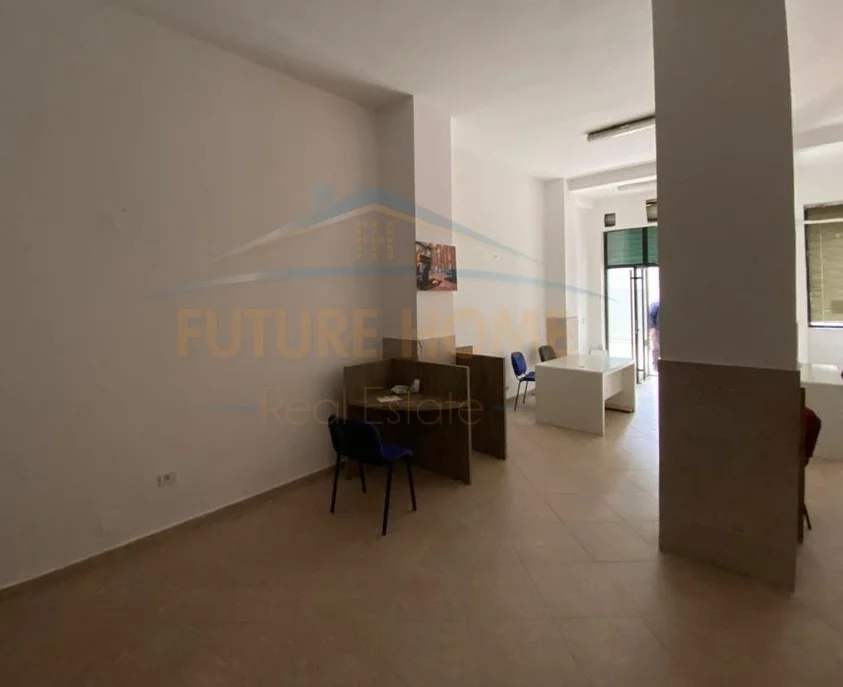 Qira, Ambient Biznesi, Ish Ekspozita, Tiranë