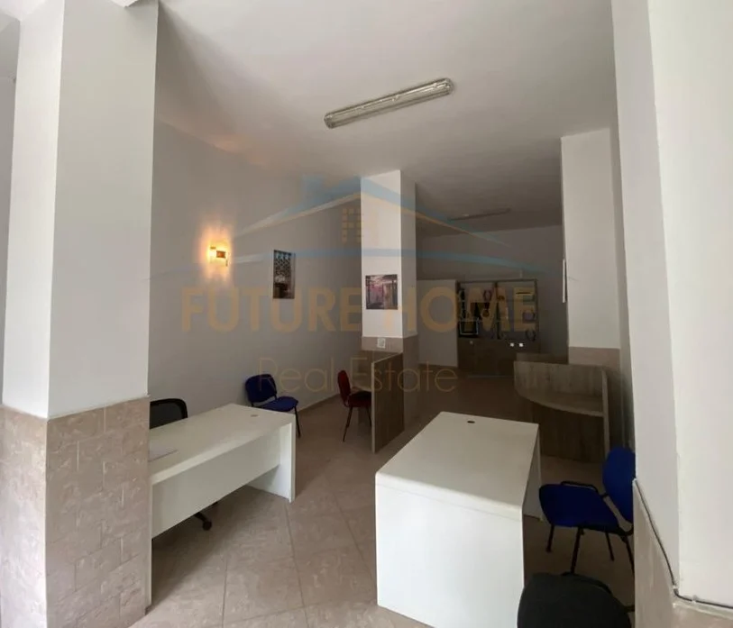 Qira, Ambient Biznesi, Ish Ekspozita, Tiranë