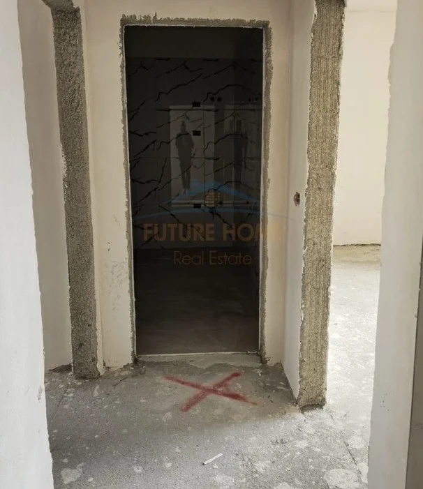 Shitet, Apartament 2+1+2, Laprake,Tiranë