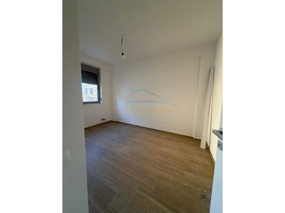 Durres, shitet apartament 1+1+Ballkon Kati 4, 58 m² 82.000 € 