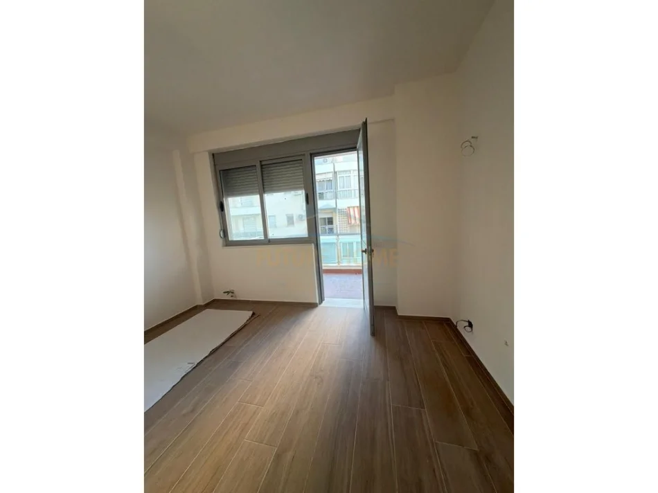 Durres, shitet apartament 1+1+Ballkon Kati 4, 58 m² 82.000 € 