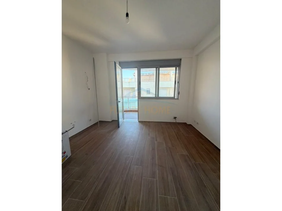 Durres, shitet apartament 1+1+Ballkon Kati 1, 58 m² 82.000 € 