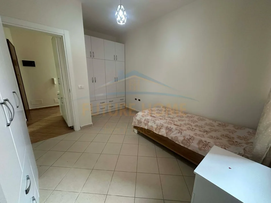 Tirane, jepet me qera apartament 2+1 Kati 3, 88 m² 520 € (prane bar RETURN, ASTIR)