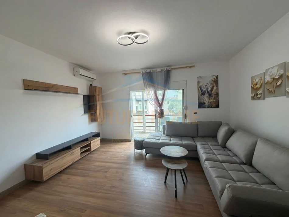 Durres, shitet apartament 1+1+Ballkon Kati 3, 74 m² 115.000 € 