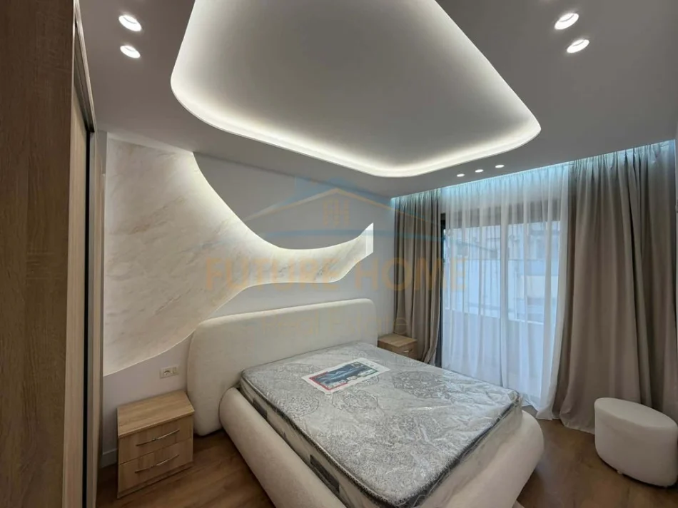 Tirane, shitet apartament 1+1 Kati 8, 58 m² 125.000 € (Unaza e Re)