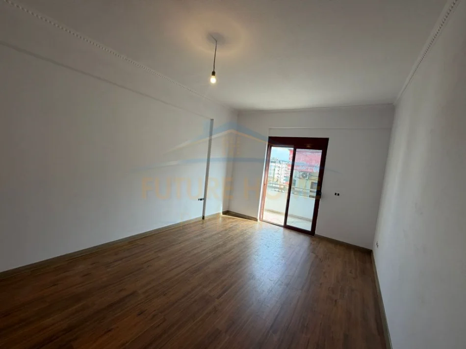 Durres, shitet apartament 1+1+Ballkon Kati 7, 75 m² 85.000 € 