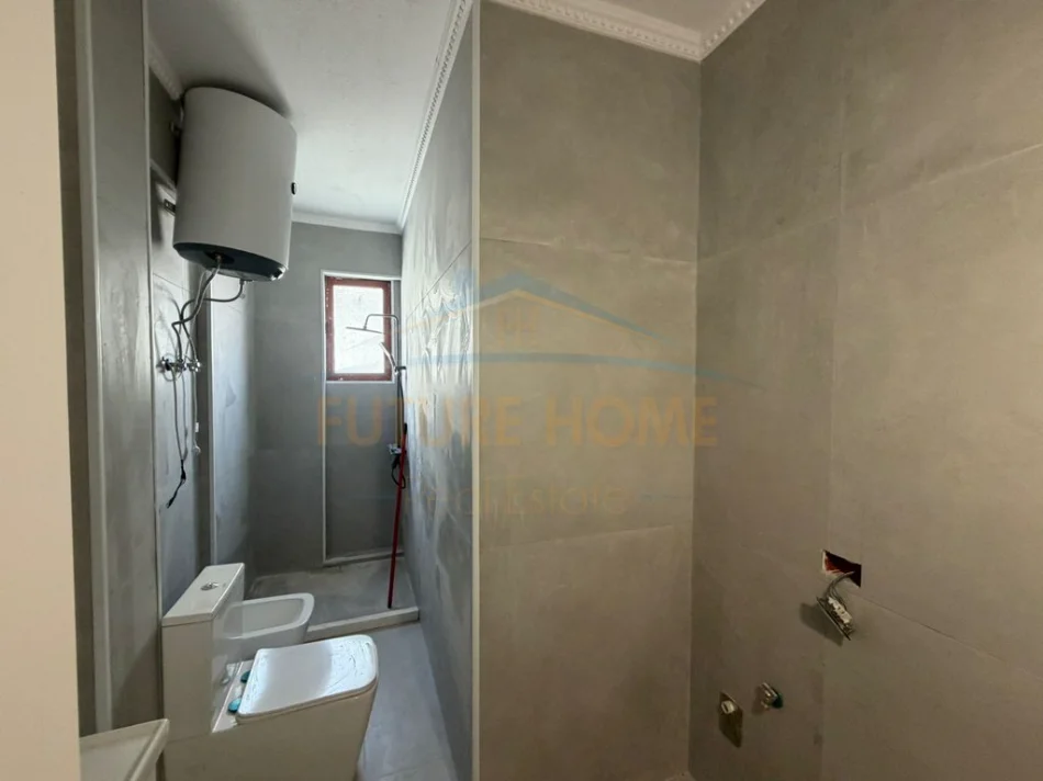 Durres, shitet apartament 1+1+Ballkon Kati 7, 75 m² 85.000 € 