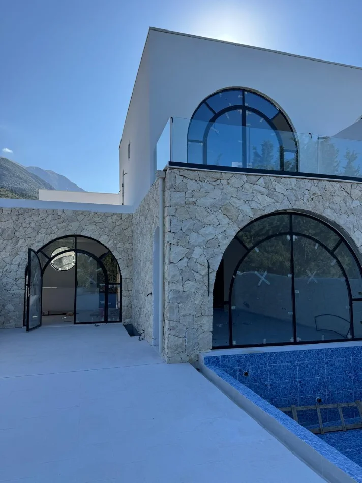 Vlore, shitet Vile 3 Katshe , 220 m² (Borgo Bello Residence, Drimadhë)