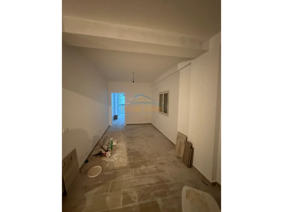 Tirane, shitet apartament 2+1+Ballkon Kati 4, 70 m² 95.000 € (Fresku)