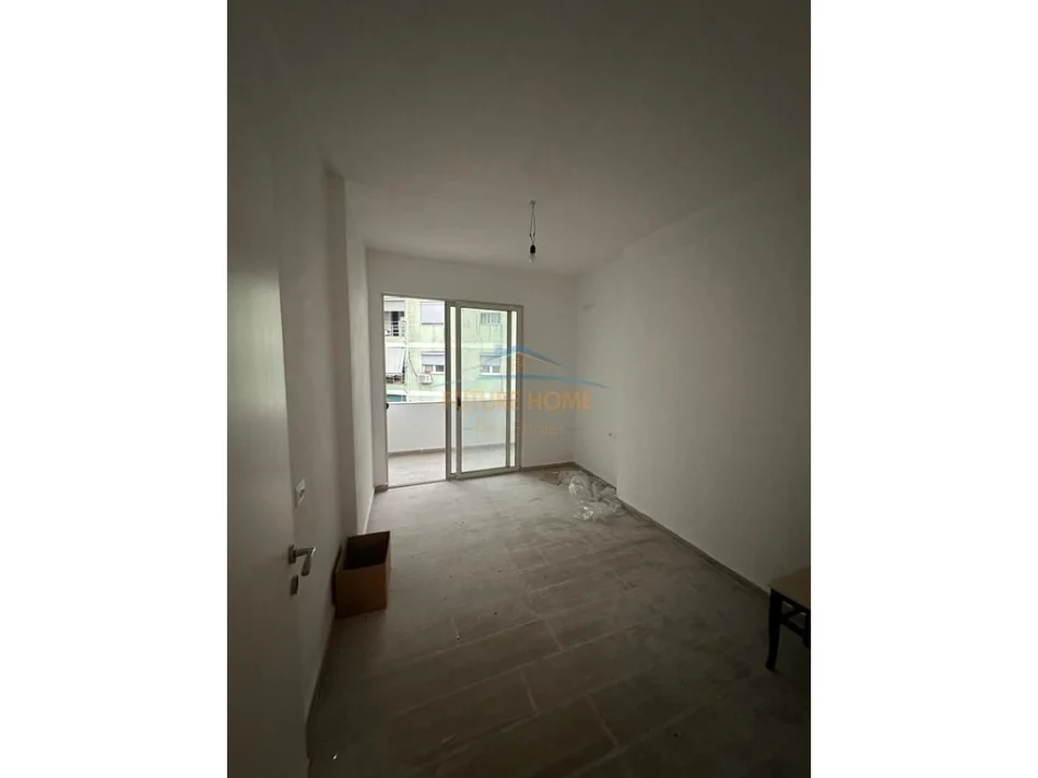 Tirane, shitet apartament 2+1 Kati 4, 70 m² 95.000 € (FRESKU)