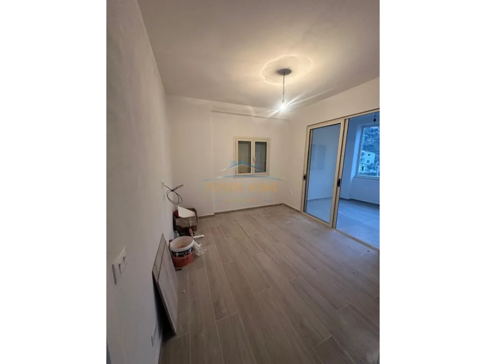 Tirane, shitet apartament 2+1 Kati 4, 60 m² 85.000 € (Rruga Thesarit, Fresk)