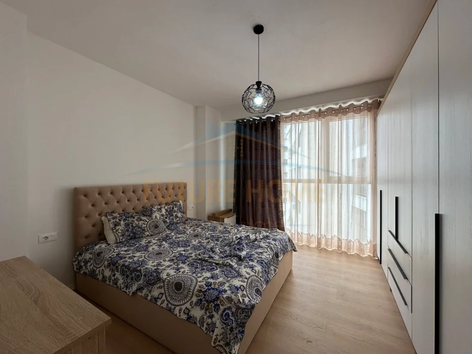 Tirane, jepet me qera apartament 2+1 Kati 4, 108 m² 550 € 