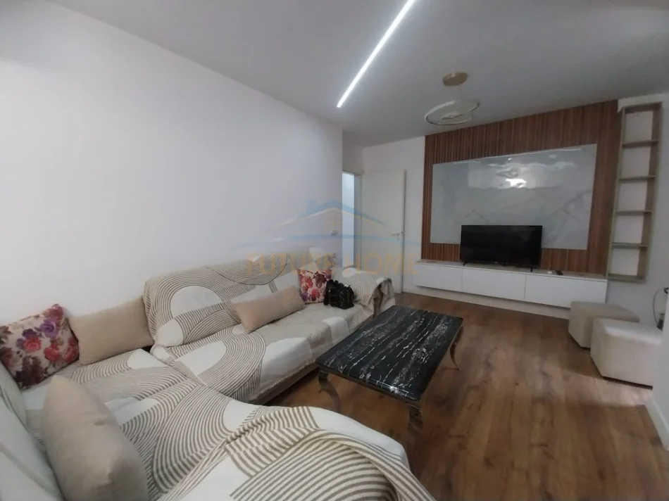 Tirane, jepet me qera apartament 2+1 Kati 2, 100 m² (rruga e kavajes)