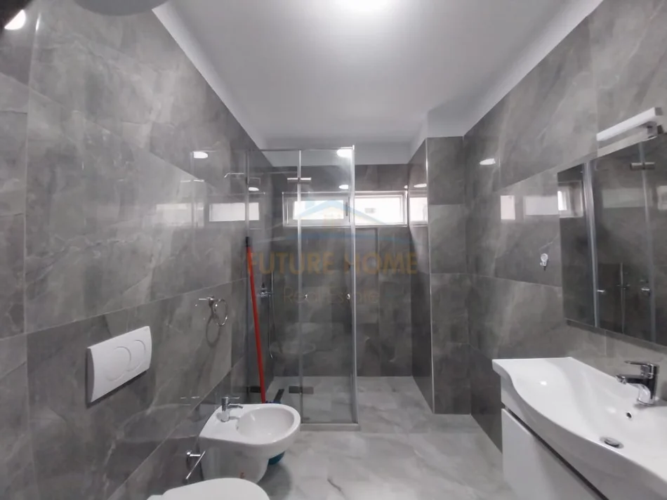 Tirane, jepet me qera apartament 2+1 Kati 2, 100 m² (rruga e kavajes)