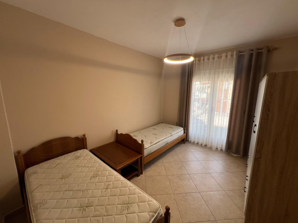 Shqiperi, jepet me qera apartament 2+1 Kati 6, 90 m² 600 € (Vasil Shanto)