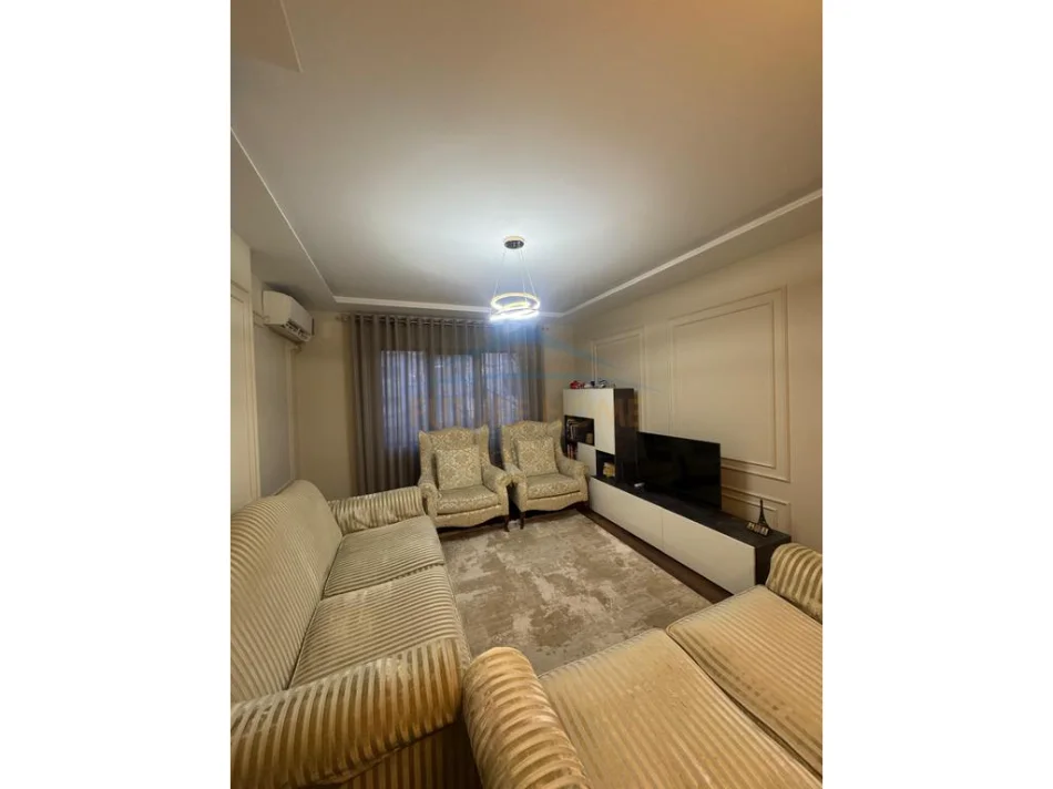 Tirane, shitet apartament 2+1 Kati 1, 106 m² 170.000 € (Misto Mame)