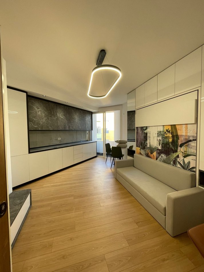 Tirane, shitet garsonier , , 35 m2 88,000 € (Qendra Kristal)