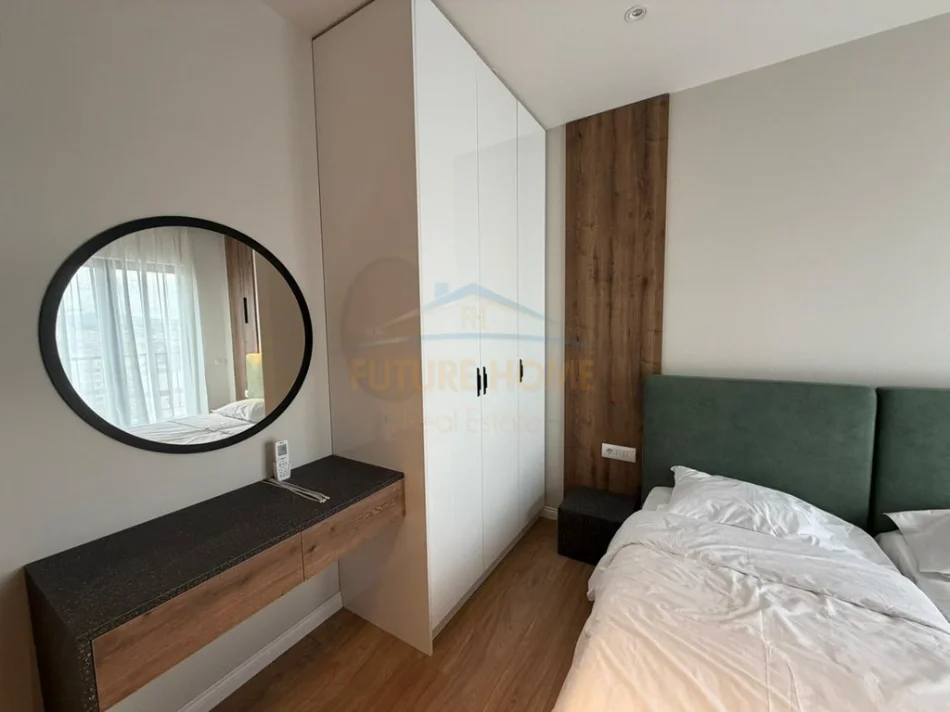 Tirane, jepet me qera apartament 2+1 Kati 12, 82 m² 1.300 € (Apartament 2+1+Post Parkimi, Rruga e Barrikadave, Tiranë.)