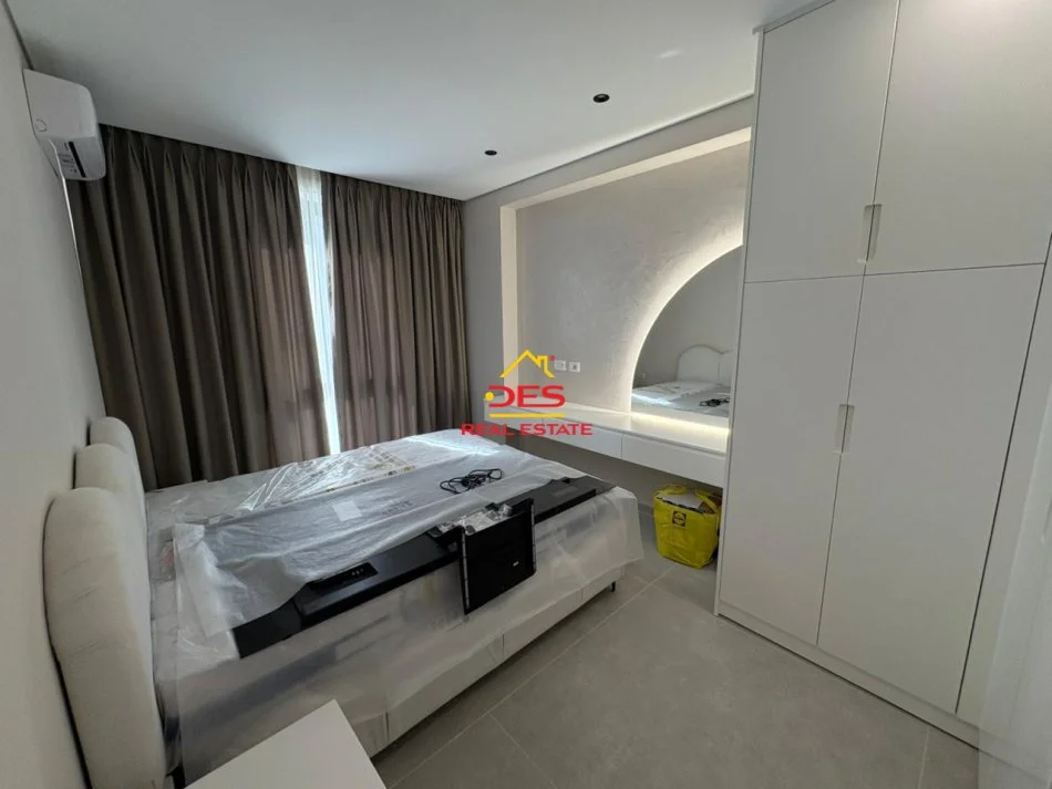 Vlore, jepet me qera apartament 2+1+Ballkon Kati 2, 100 m² 700 € (Rruga Sadik Zotaj)