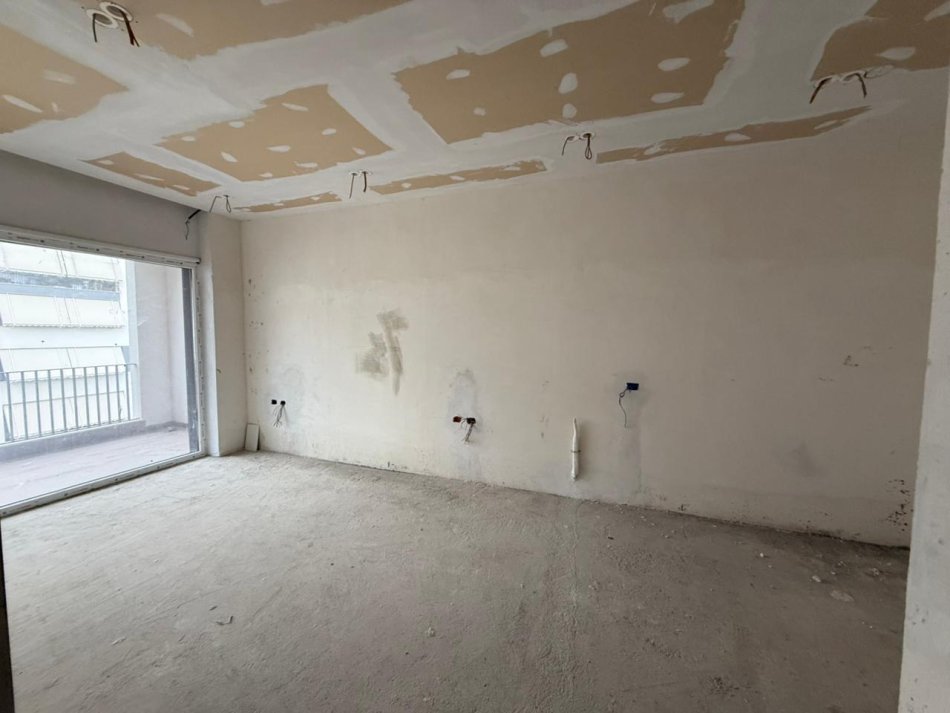 Tirane, shes apartament 3+1+Ballkon Kati 5, 191 m² 348.640 € (Shkoze)