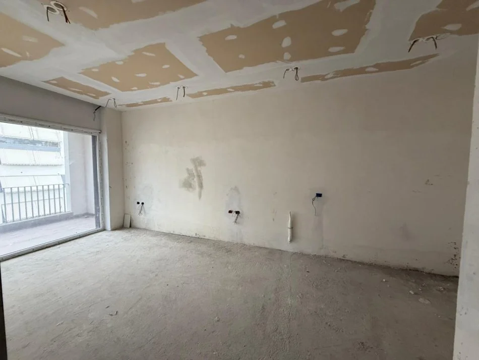 Tirane, shes apartament 3+1+Ballkon Kati 5, 191 m² 348.640 € (Shkoze)