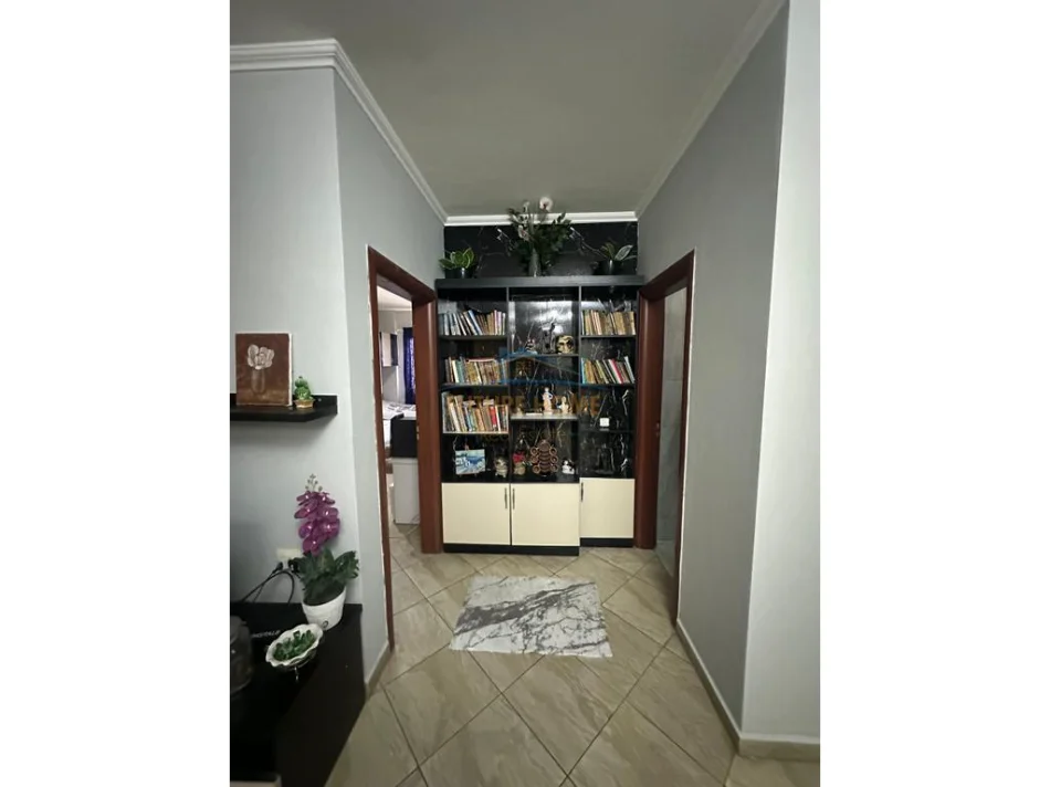Tirane, shitet apartament 2+1+Ballkon Kati 7, 102 m² 160.000 € (Fresku)