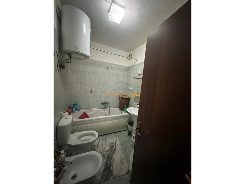 Tirane, shitet apartament 2+1 Kati 7, 102 m² 160.000 € 