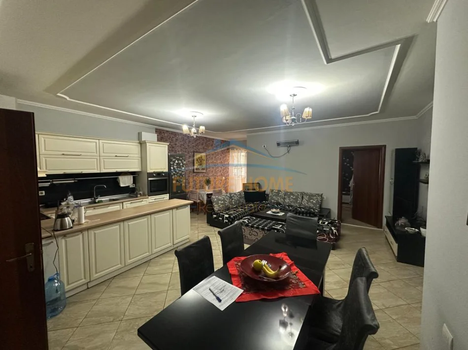 Tirane, shitet apartament 2+1+Aneks+Ballkon Kati 7, 102 m² 160.000 € (FRESK PRANE RESTORANT FRESKUT)