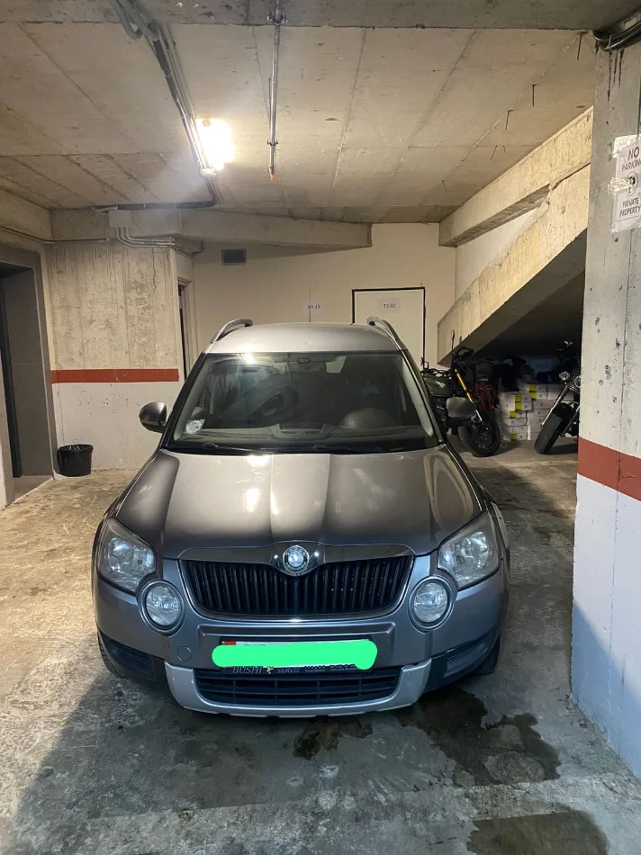 Tirane, shitet makine Skoda Benzin, gri e erret manuale Kondicioner 185.000 km 3.800 €