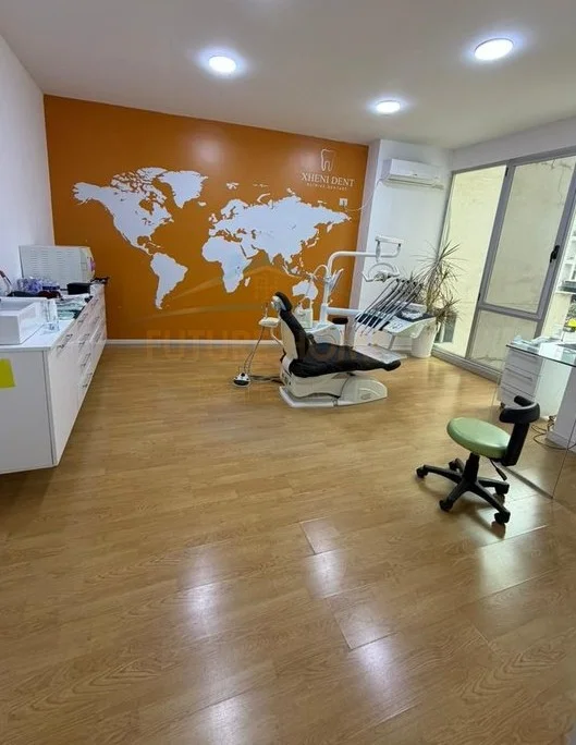 Tirane, jepet me qera ambjent biznesi Kati 1, 54 m² 400 € (unaza e re)