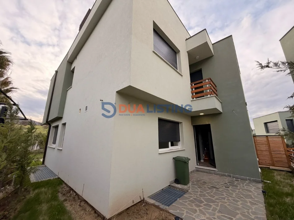 Tirane, jepet me qera Vile 3+1 , 500 m² 4.000 € (Teg)