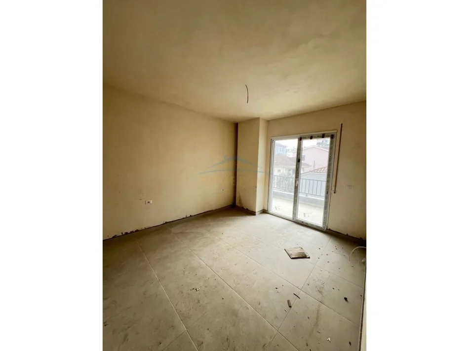 Tirane, shitet apartament 2+1+2, Kati 1, 116 m² 198.000 € (5 Maji)