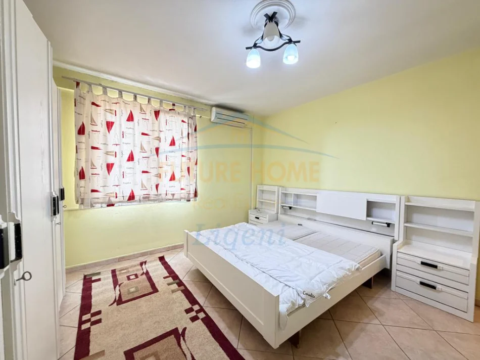 Tirane, shitet apartament 2+1+Ballkon Kati 8, 106 m² 220.000 € (Pazari i Ri)